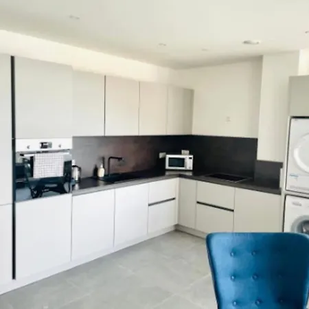 Apartment 3 Bedrooms W Terrace&parking *